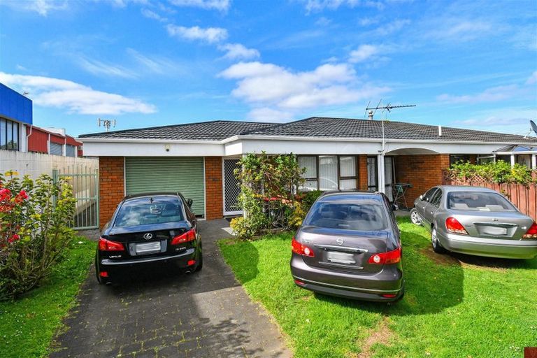 Photo of property in 2/14 Puhinui Road, Manukau, Auckland, 2104