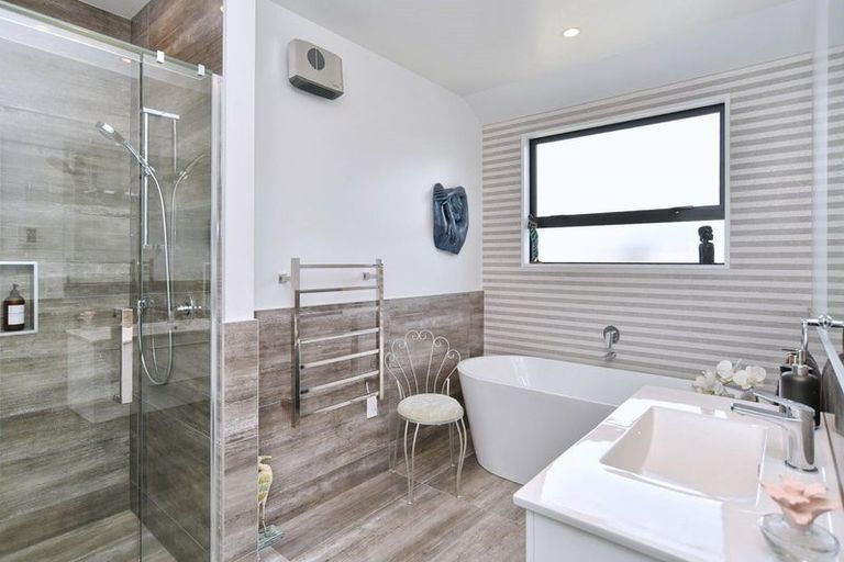 Photo of property in 19 Ballinger Place, Kaiapoi, 7630