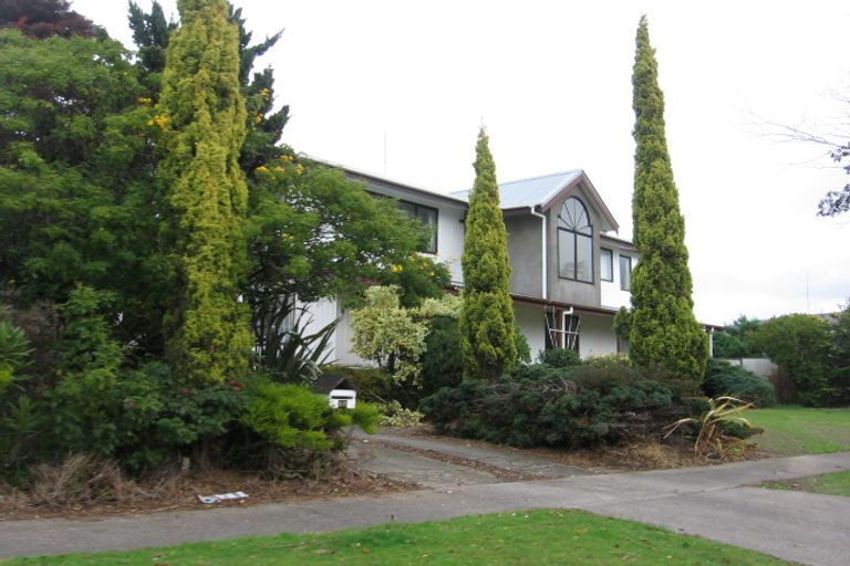 Photo of property in 26 Hillcrest Drive, Kelvin Grove, Palmerston North, 4414