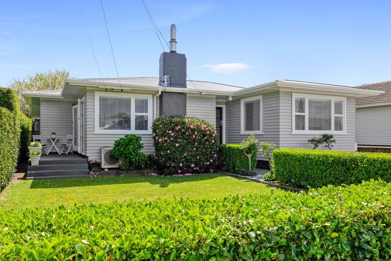 Photo of property in 9 Trafalgar Street, Westown, New Plymouth, 4310