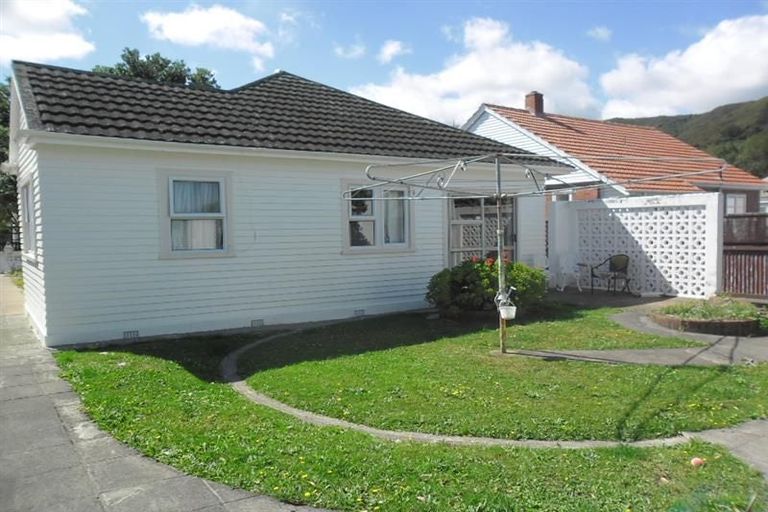 Photo of property in 20 Malone Road, Waterloo, Lower Hutt, 5011