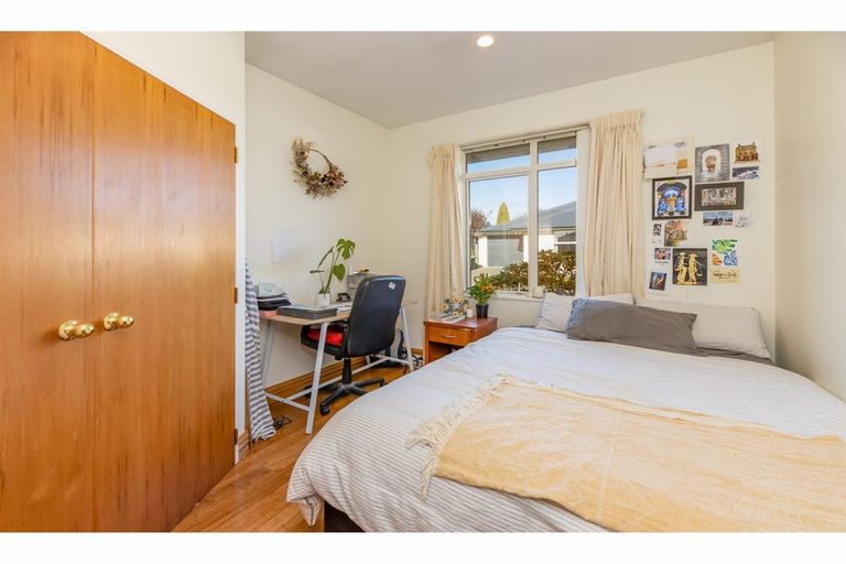 Photo of property in 2 Cherrytree Lane, Spreydon, Christchurch, 8024