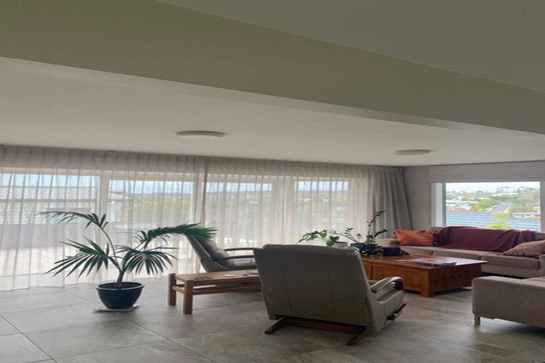 Photo of property in 1/42 Sunrise Avenue, Mairangi Bay, Auckland, 0630