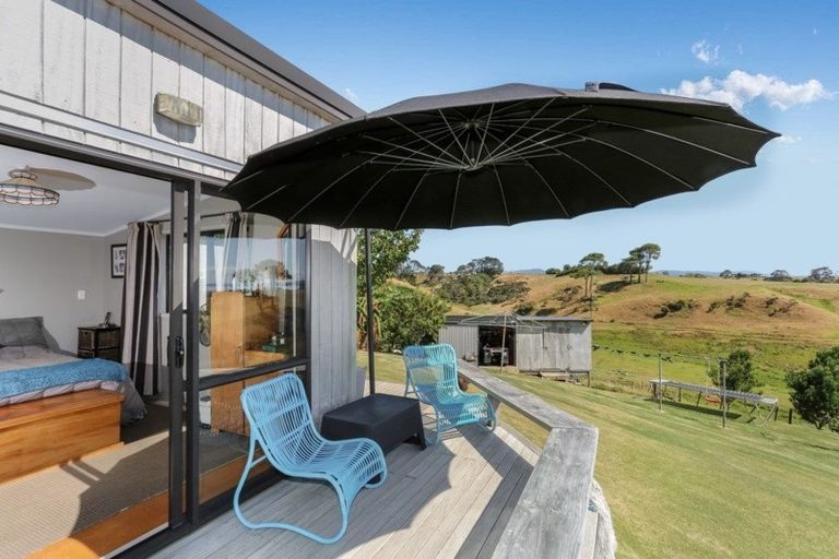 Photo of property in 481b Grahams Beach Road, Manukau Heads, Waiuku, 2684