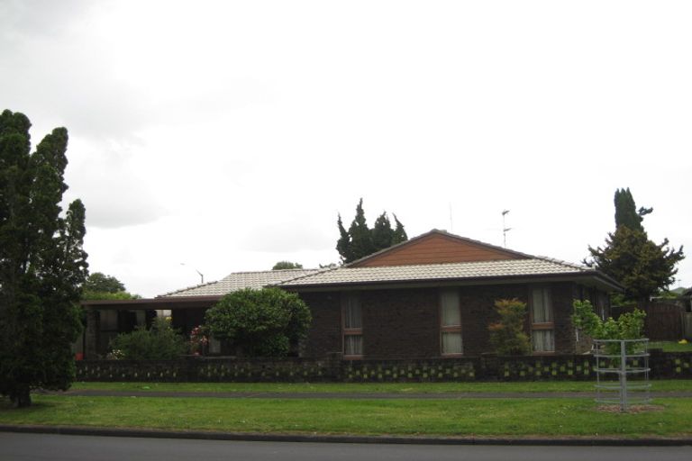 Photo of property in 4 Beaumaris Way, Conifer Grove, Takanini, 2112