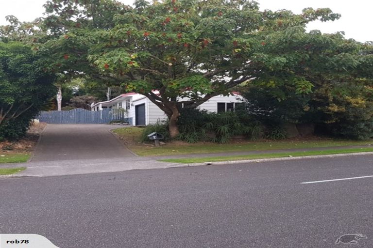 Photo of property in 76 Resolution Road, Welcome Bay, Tauranga, 3112