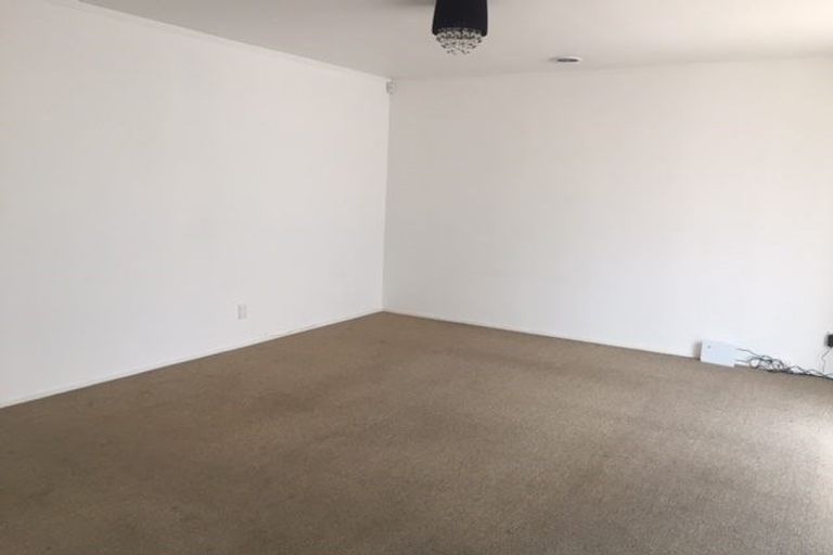 Photo of property in 3/464 Great South Road, Opaheke, Papakura, 2113