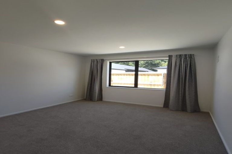 Photo of property in 21 Dray Place, Halswell, Christchurch, 8025