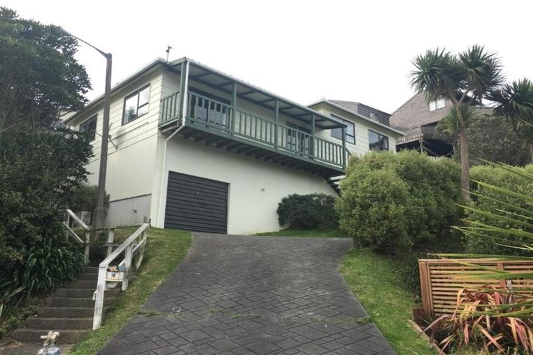 Photo of property in 10 Tullamore Way, Johnsonville, Wellington, 6037