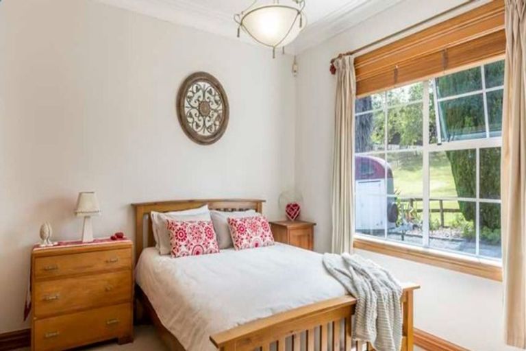 Photo of property in 124 Mahurangi East Road, Snells Beach, 0920