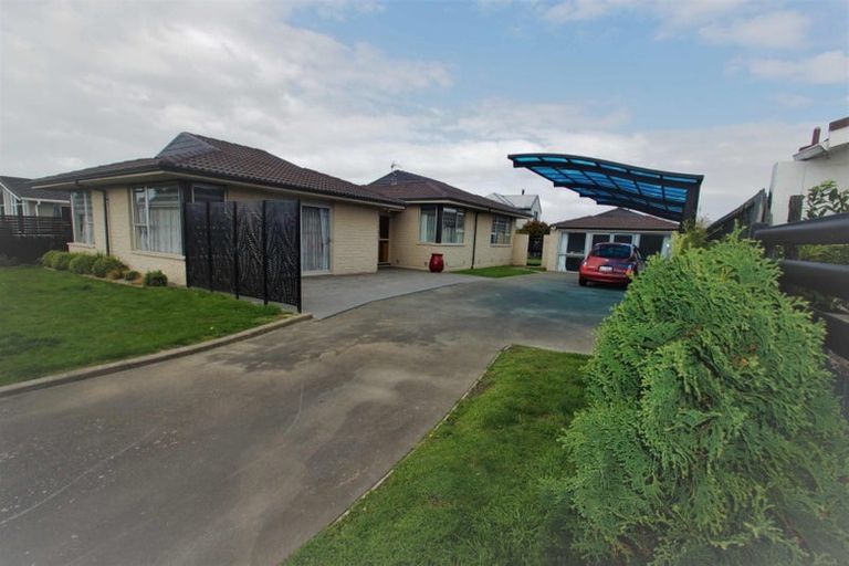 Photo of property in 15 Greenock Street, Redwood, Christchurch, 8051