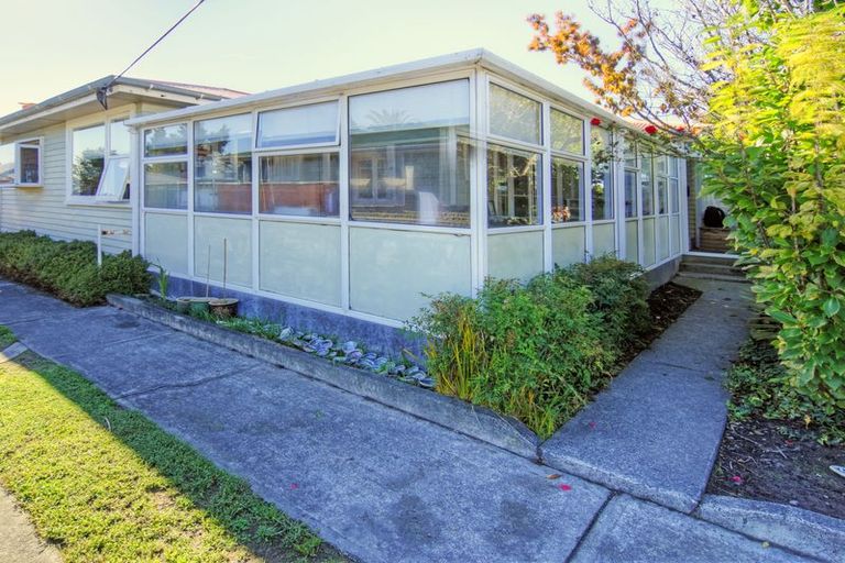 Photo of property in 24 Fergusson Street, Solway, Masterton, 5810