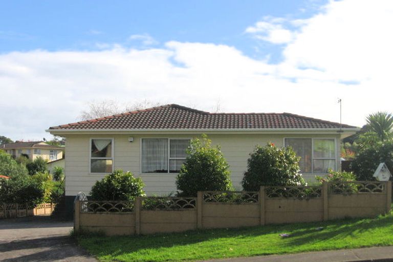 Photo of property in 31 Zita Maria Drive, Massey, Auckland, 0614