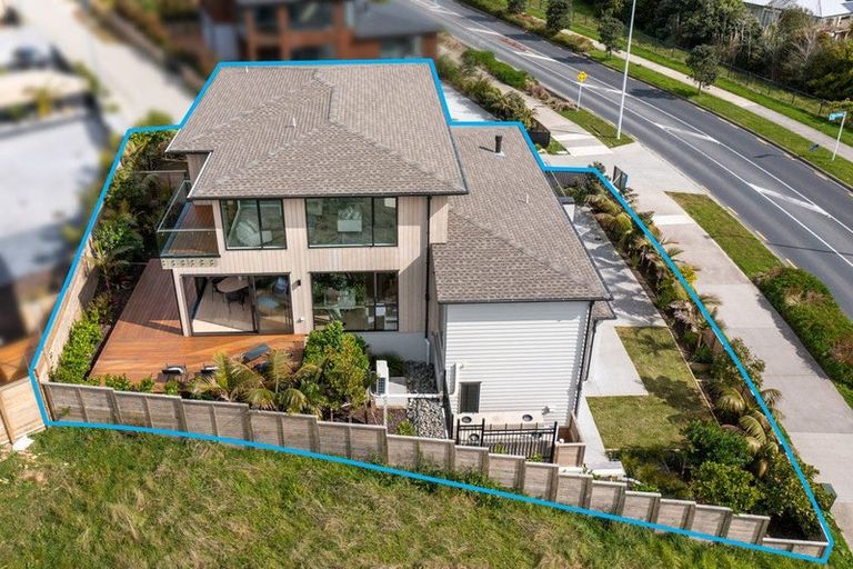 Photo of property in 2 Taku Close, Long Bay, Auckland, 0630