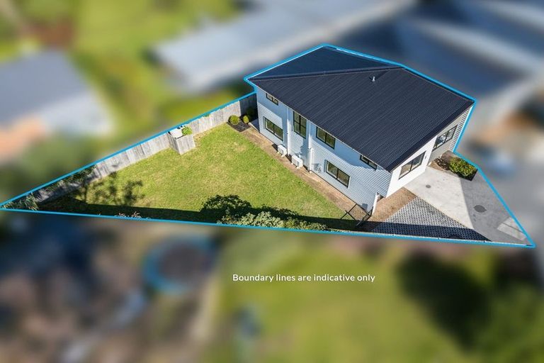 Photo of property in 29a Mackenzie Street, Te Atatu South, Auckland, 0610