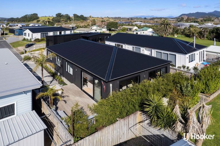 Photo of property in 16 Moet Crescent, Waihi Beach, 3611