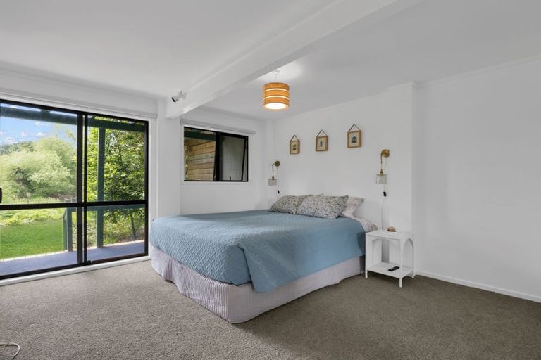 Photo of property in 100b Grand Vue Road, Kawaha Point, Rotorua, 3010