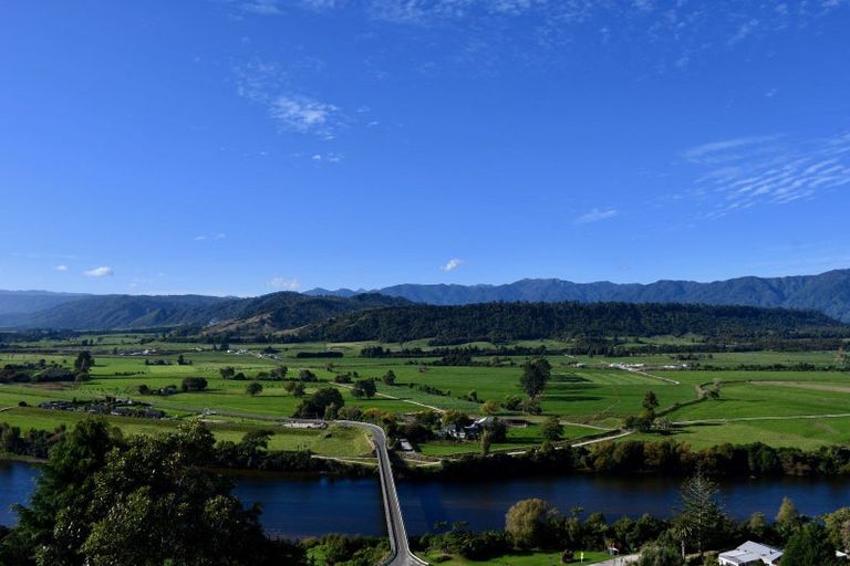 Photo of property in 6 Arapito Road, Karamea, 7893