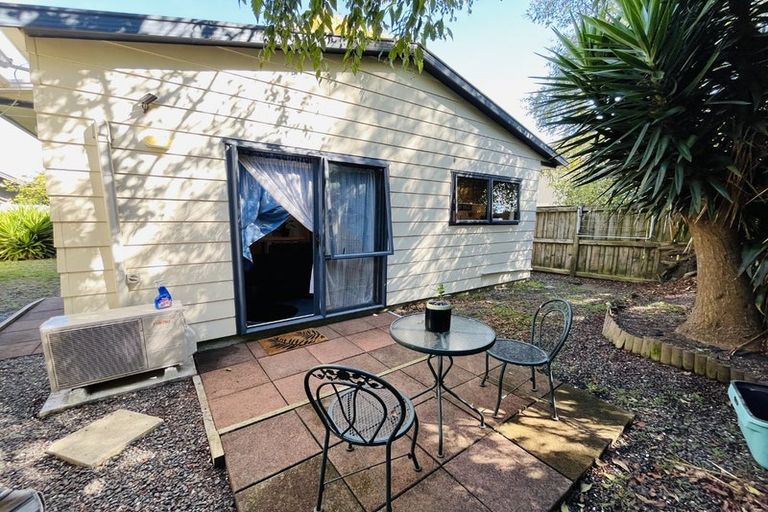Photo of property in 6 Lawson Way, Weymouth, Auckland, 2103