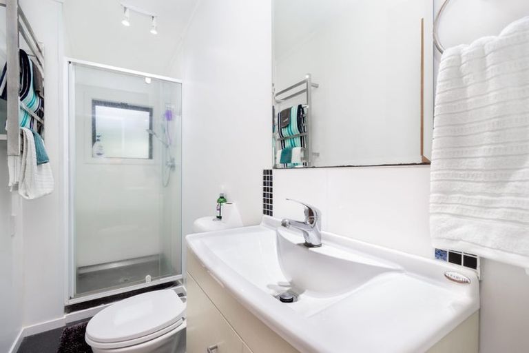 Photo of property in 2 Hugh Avenue, Hamurana, Rotorua, 3097