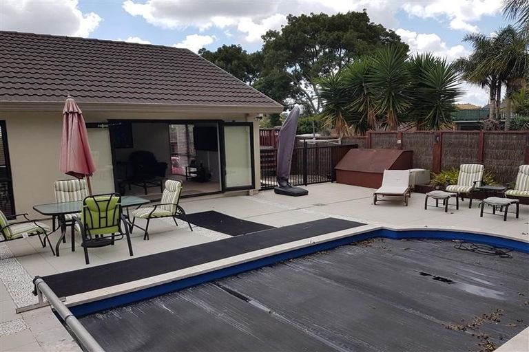 Photo of property in 1 Syntax Place, Conifer Grove, Takanini, 2112