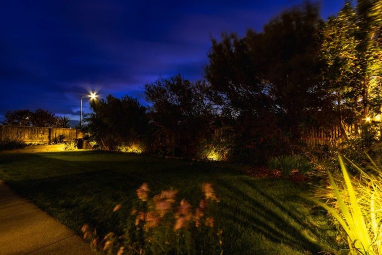 Photo of property in 23 Mahia Lane, Waikanae, 5036