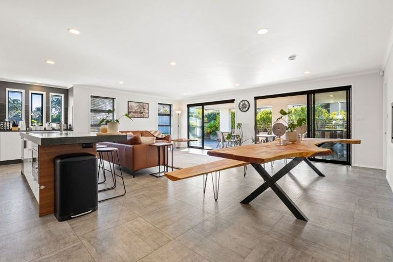 Photo of property in 16 Stace Hopper Drive, One Tree Point, 0118