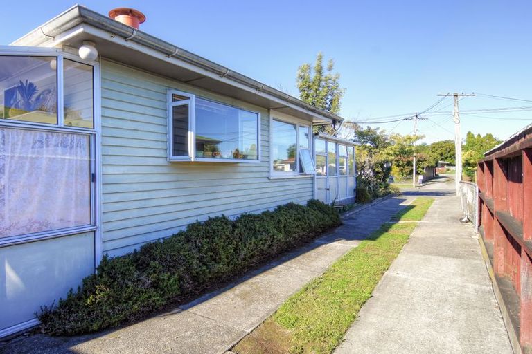 Photo of property in 24 Fergusson Street, Solway, Masterton, 5810