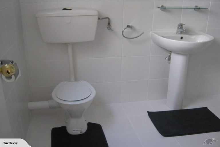 Photo of property in 7 Bayview Road, Hauraki, Auckland, 0622