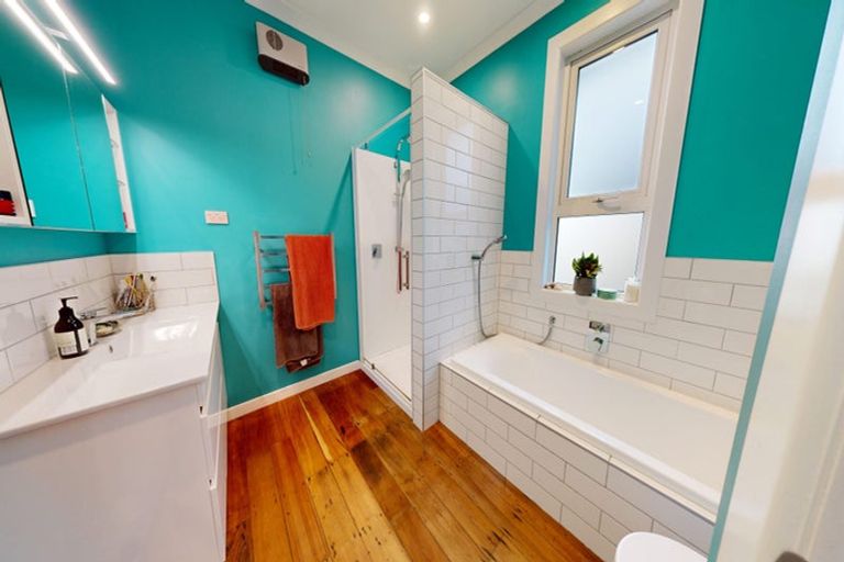 Photo of property in 11 Happy Valley Road, Owhiro Bay, Wellington, 6023