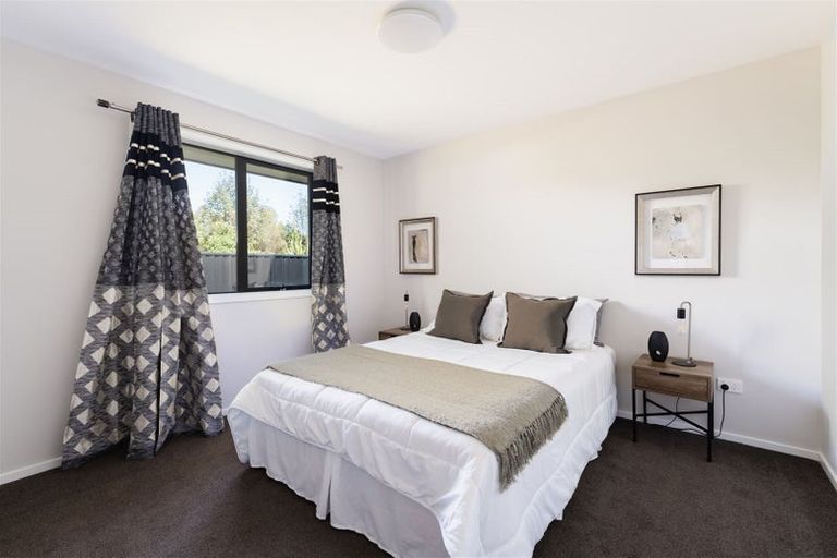 Photo of property in 43 Awa Toru Drive, Fairfield, Dunedin, 9018