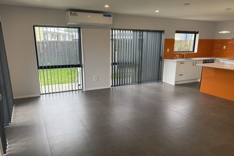 Photo of property in 1/25 Kennington Drive, Clendon Park, Auckland, 2103