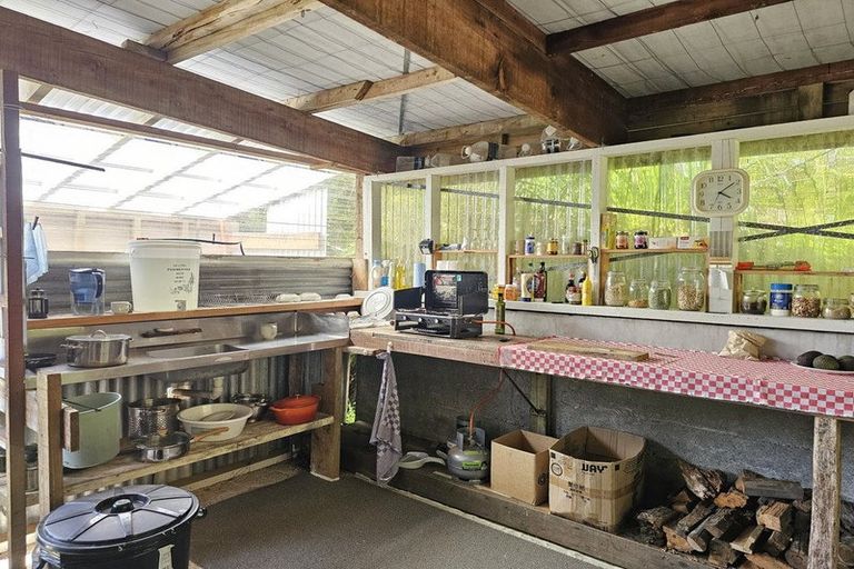 Photo of property in 215 Clifton Road, Kaiata, Greymouth, 7805