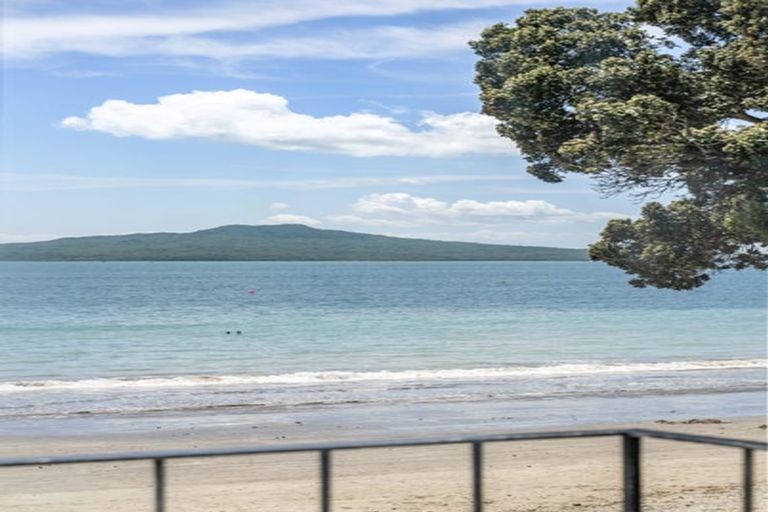 Photo of property in 21 The Strand, Takapuna, Auckland, 0622