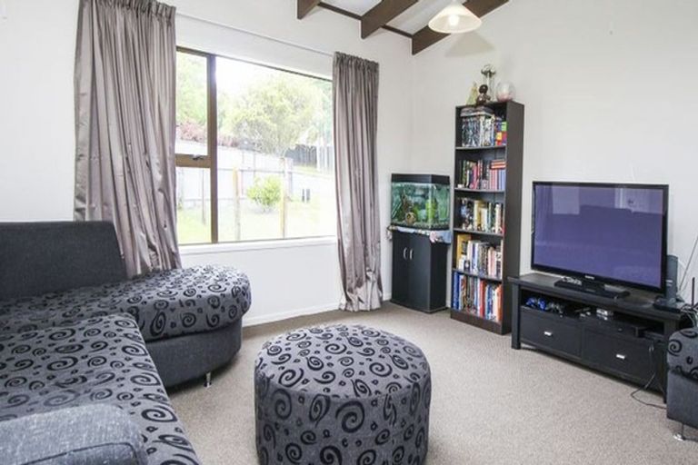 Photo of property in 142 Moire Road, West Harbour, Auckland, 0618