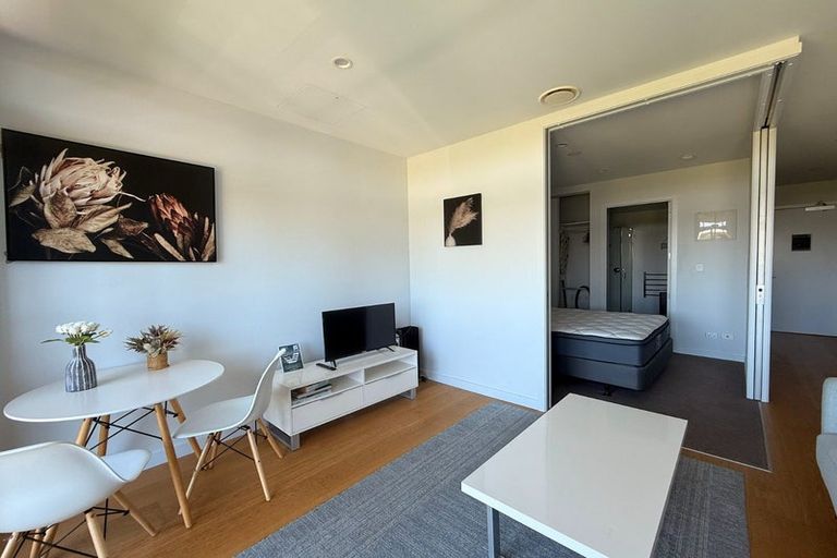 Photo of property in Frank Sargeson Apts, 105/74 Anzac Street, Takapuna, Auckland, 0622