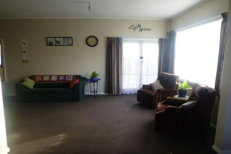 Photo of property in 135 Queen Street, Westport, 7825