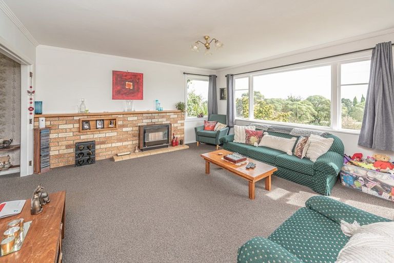 Photo of property in 13 East Way, Durie Hill, Whanganui, 4500