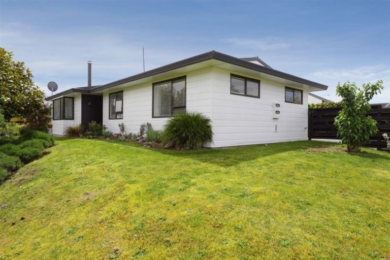 Photo of property in 84 Hyde Avenue, Richmond Heights, Taupo, 3330