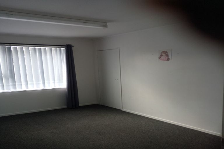 Photo of property in 17 Montego Place, Weymouth, Auckland, 2103