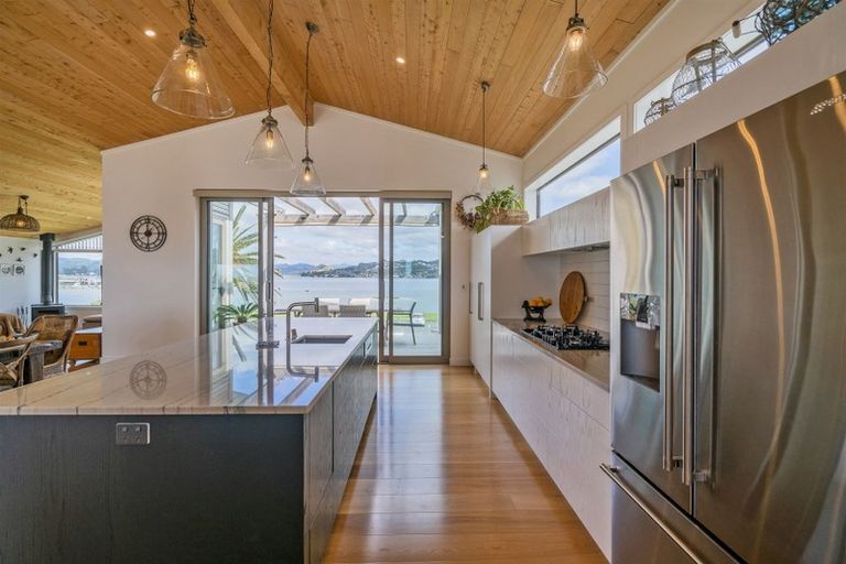 Photo of property in 40 Paku Drive, Tairua, 3508