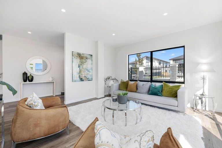 Photo of property in 15 Drumaness Road, Flat Bush, Auckland, 2019