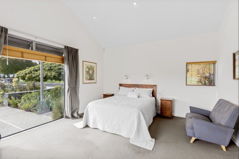 Photo of property in 3 Bayonet Peak Place, Drift Bay, Queenstown, 9371