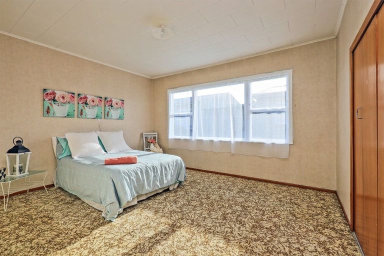 Photo of property in 210a Grove Road, Mayfair, Hastings, 4122