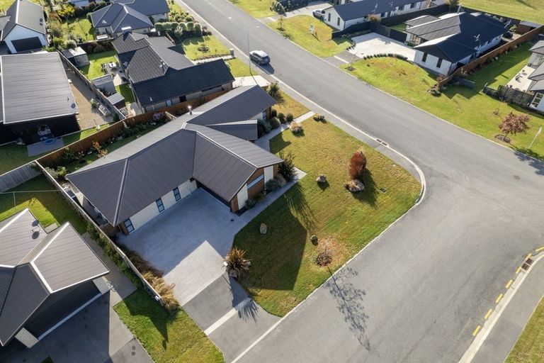 Photo of property in 2 Claremont Crescent, Amberley, 7410