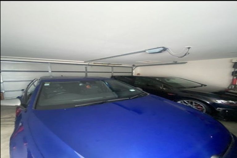 Photo of property in 12 Hakaro Way, Takanini, 2112