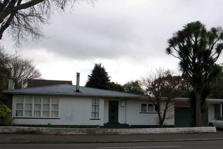 Photo of property in 129 Park Road, West End, Palmerston North, 4410