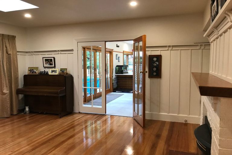 Photo of property in 173 Fifield Terrace, Opawa, Christchurch, 8023