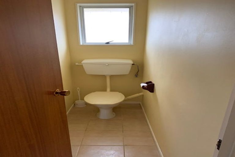 Photo of property in 17 Resolution Place, Bryndwr, Christchurch, 8053