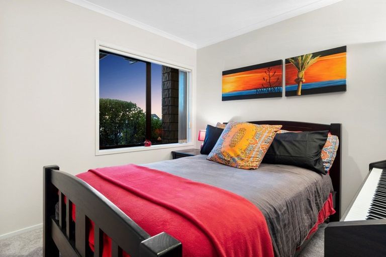 Photo of property in 5 Hillford Place, Welcome Bay, Tauranga, 3175